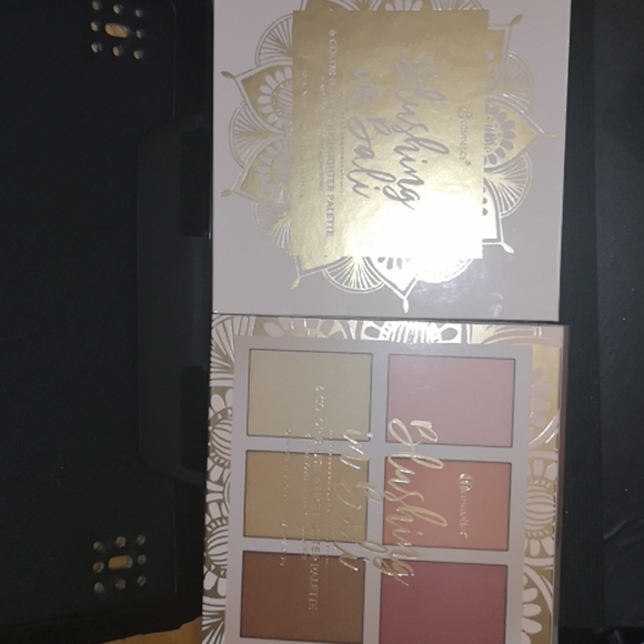 Brand new b&h Blushing in Bali Palette - Picture 2 of 5